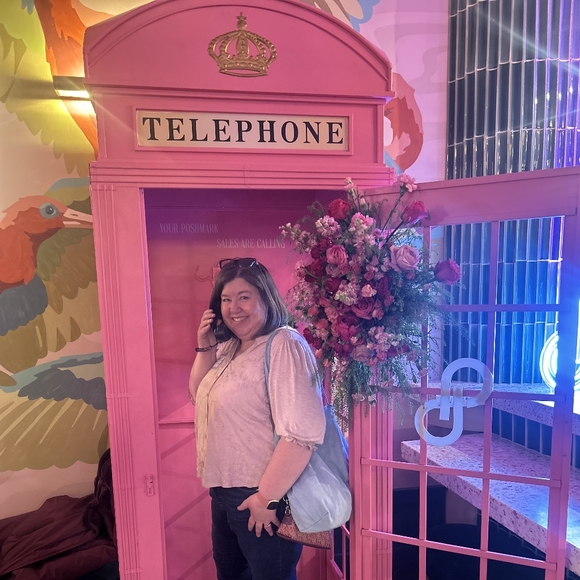 Meet your Posher, Laurie - Picture 7 of 8